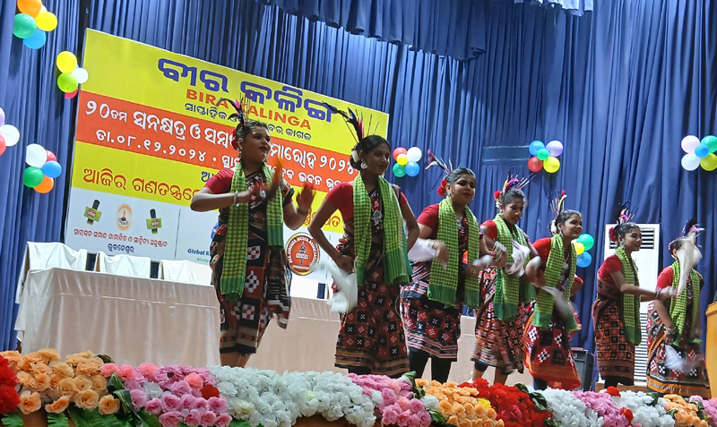 ଗଣତନ୍ତ୍ର ଓ ସାମ୍ବାଦିକ ଉଭୟ ଅସୁରକ୍ଷିତ,  ଅବସ୍ଥା ପାଇଁ ଆମେ ଦାୟୀ-ଭାଷାବିତ୍‍ ଦେବୀ ପ୍ରସନ୍ନ ପଟ୍ଟନାୟକ