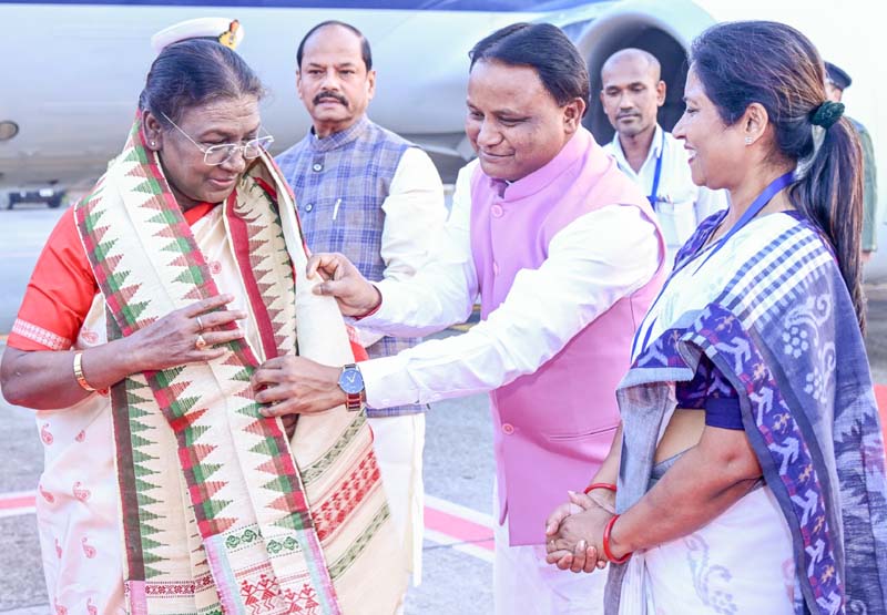 ରାଷ୍ଟ୍ରପତିଙ୍କୁ ସ୍ୱାଗତ